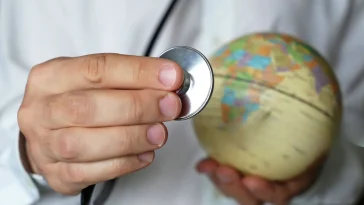 How to Become a Travel Nurse