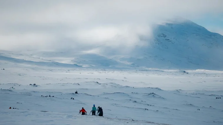 travel to the north pole